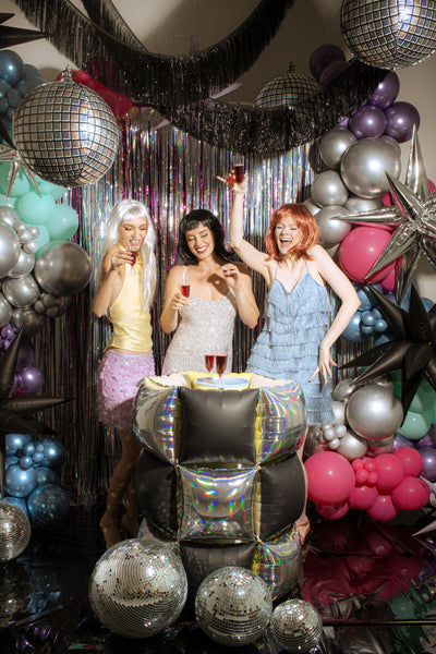 Discokugel als Blickfang für Silvester, Disco-Party oder Geburtstagsfeier